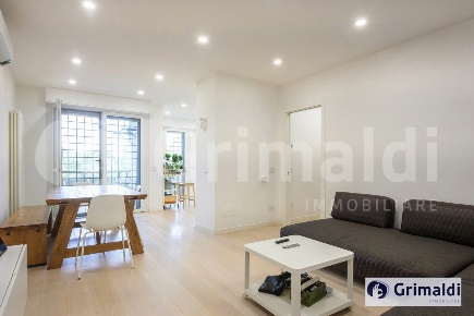 Foto Appartamento in Via Ersilia Maino Bronzini 70, Roma di 100 m²