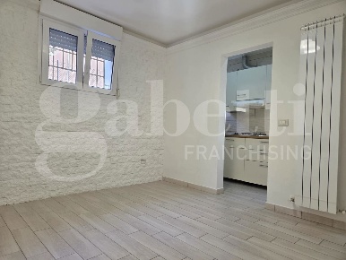 Foto Appartamento in Via Oslvaia 11, Bologna Saffi di 47 m² con 2 locali