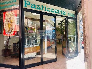 Foto Negozio in Via della Pentapoli 110, Priolo Gargallo in vendita