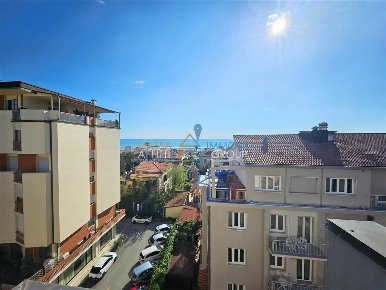 Foto Attico a Massa di 140 m² con 6 locali in vendita