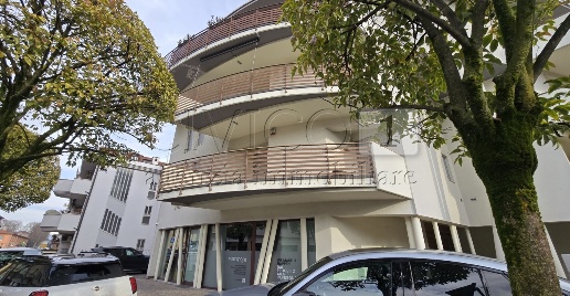 Foto Ufficio in Via Legione Antonini 112, Vicenza di 100 m² in affitto