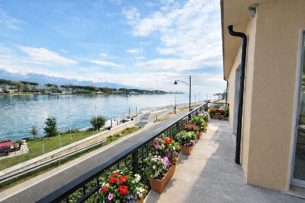 Foto Villa singola in Via C. A. Fabbricotti 68, Ameglia di 250 m²