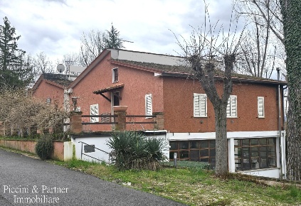 Foto Attività commerciale in Via Chiesa Tonda, Trevi Corciano Pigge