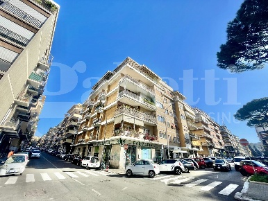 Foto Negozio in Romeo Rodriguez Pereira, Roma Balduina di 37 m² in vendita