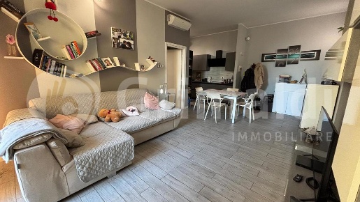 Foto Appartamento in Via Verbano 59, Abbiategrasso di 125 m² con 4 locali