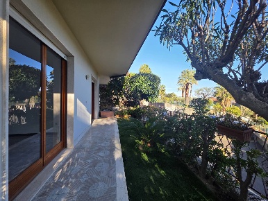 Foto Appartamento a Sanremo di 91 m² con 5 locali in vendita