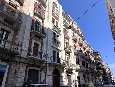 Foto Appartamento in Via francesco saverio abbrescia 64, Bari di 115 m²