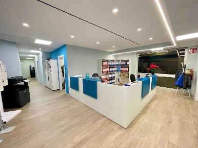 Foto Ufficio in Via Piana Gallo 20, Grinzane Cavour Gallo di 322 m²