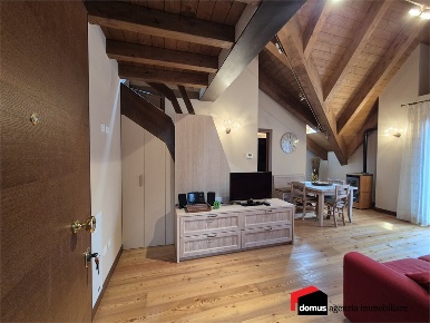 Foto Appartamento a Tonezza del Cimone Centro di 85 m² con 4 locali