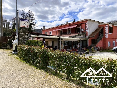 Foto Bar in Via Contrada La Mola, Ponzano Romano di 330 m² con 7 locali