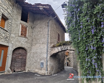 Foto Case semi ndipendenti in Via Dassaro, Cerveno Centro di 250 m²