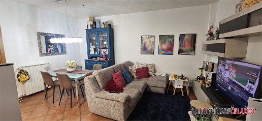 Foto Appartamento a Casole d'Elsa di 100 m² con 3 locali in vendita