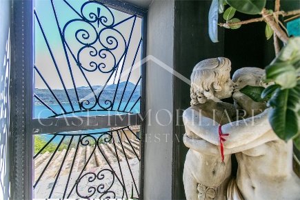 Foto Appartamento a Castel Gandolfo Centro di 294 m² con 5 locali