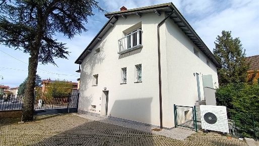 Foto Appartamento in Via Principale, Correzzana Centro di 100 m² in vendita