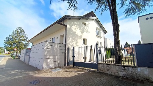 Foto Appartamento in Via Principale, Correzzana Centro di 100 m² in vendita