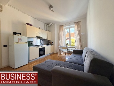 Foto Appartamento in Via Bergamo, Milano Montenero di 55 m² con 2 locali
