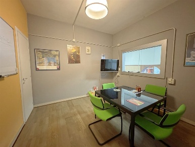 Foto Negozio in via visconti di modrone, Macherio di 360 m² con 2 locali