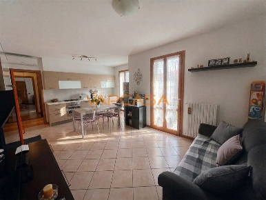 Foto Appartamento in via Dosso, Palazzolo sull'Oglio Centro di 71 m²