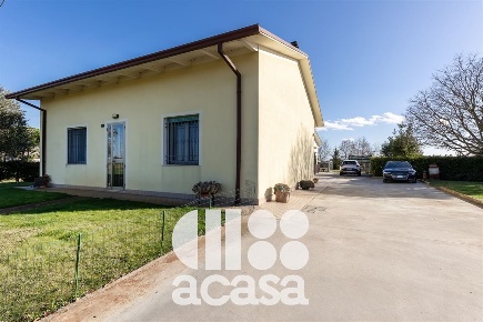 Foto Casa indipendente in Via Radichiara, Cesenatico di 170 m² con 5 locali