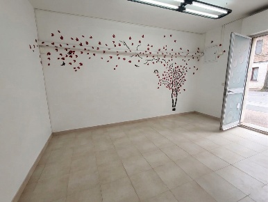 Foto Negozio a Ponsacco Centro di 30 m² con 1 locali in vendita