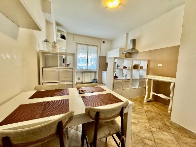 Foto Appartamento a Massa Centro di 100 m² con 4 locali in vendita