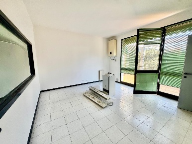 Foto Ufficio a Ponsacco Centro di 60 m² con 2 locali in affitto