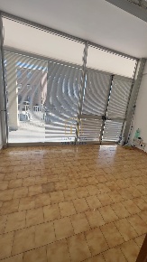Foto Locale commerciale a Colle di Val d'Elsa Abbadia, Campolungo di 67 m²