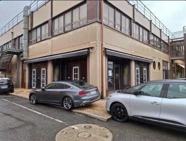 Foto Negozio a San Giuliano Terme Ghezzano di 413 m² con 5 locali