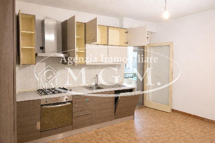 Foto Appartamento a Pontedera Centro di 100 m² con 4 locali in affitto