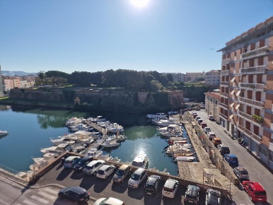 Foto Appartamento a Livorno Quartiere Venezia di 120 m² con 3 locali