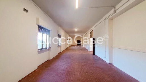 Foto Laboratorio a Lucca San Concordio di 270 m² con 3 locali in affitto