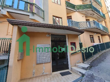 Foto Appartamento a Potenza Centro di 109 m² con 5 locali in vendita