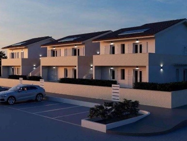 Foto Villa a schiera a Agliana Centro di 120 m² con 5 locali in vendita