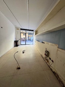 Foto Negozio a Parma San Leonardo di 140 m² con 6 locali in vendita