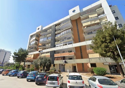 Foto Negozio in Via Francesco Del Core 5, Bari San Paolo di 93 m²