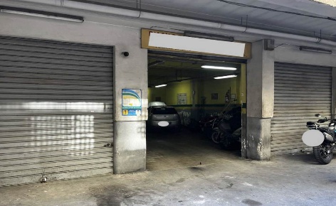 Foto Magazzino in Via Adolfo Holm  54, Palermo Noce di 244 m² con 2 locali