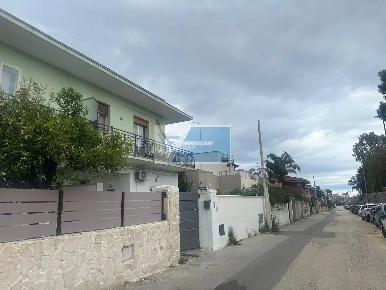 Foto Appartamento in Via Modica 116 Siracusa, Siracusa con 3 locali