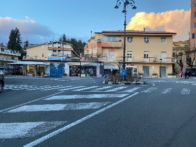 Foto Locale commerciale in fonte anticolana 8, Fiuggi di 226 m² in vendita