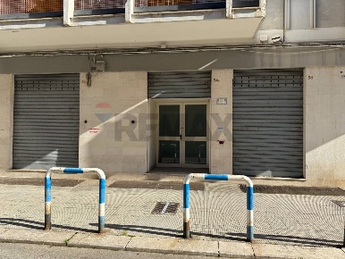 Foto Locale commerciale in Via Andrea Angiulli 34, Bari San Pasquale