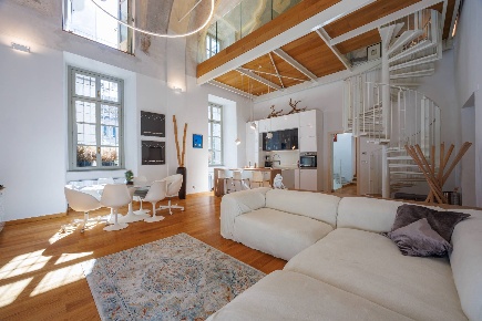 Foto Appartamento in Via Bellezia, Torino Quadrilatero Romano di 195 m²