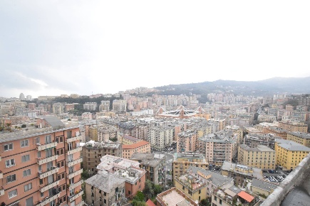 Foto Appartamento in Via Giacomo Biga 27, Genova Marassi di 77 m²