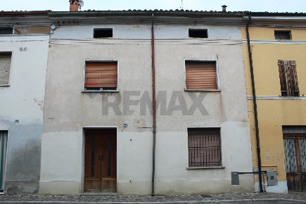Foto Villa a schiera a Commessaggio Centro di 167 m² con 3 locali