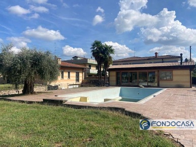 Foto Terreno residenziale a Pontoglio di 786 m² in vendita