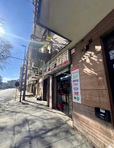 Foto Locale commerciale in Via Circumvallazione, Avellino di 260 m²