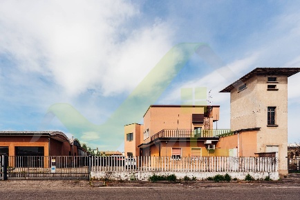Foto Capannone industriale in VIA C. PORTA 8/10, Gorgonzola di 1070 m²