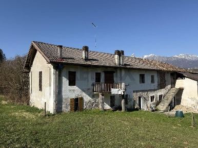 Foto Case semi ndipendenti in Via Gresal 48, Sedico di 155 m² con 10 locali