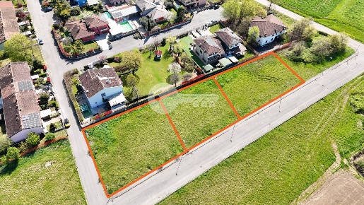 Foto Terreno residenziale in Via Luigi Pirandello, Remedello di 2356 m²