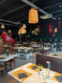 Foto Attività commerciale in VIA STATALE 48, Osnago Centro di 200 m²