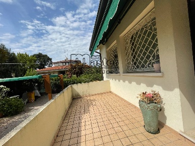 Foto Villa unifamiliare in VIA BARACCA, Treviso Viale Luzzatti di 170 m²