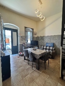 Foto Casa indipendente a Melilli Centro di 73 m² con 3 locali in vendita